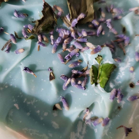 Lavender & Lime Handmade Soap - Picture 3 of 3